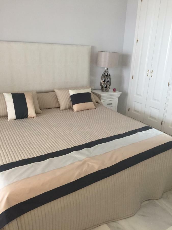 Beautiful 2 Bedroom Apartment @ Puerto Banus! Марбелья Экстерьер фото