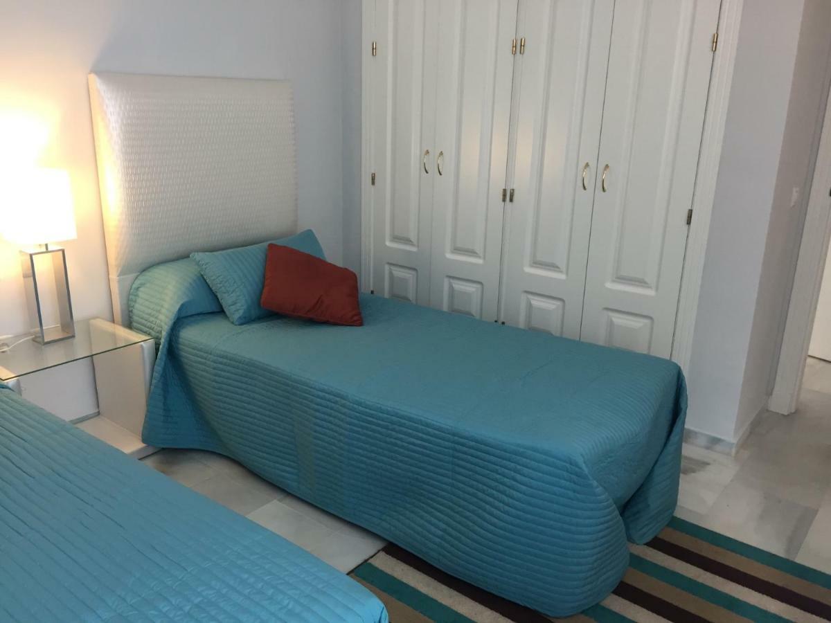 Beautiful 2 Bedroom Apartment @ Puerto Banus! Марбелья Экстерьер фото